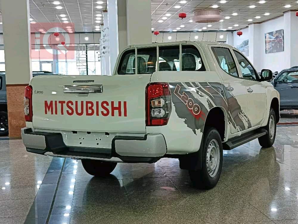 میتسوبیشی L200